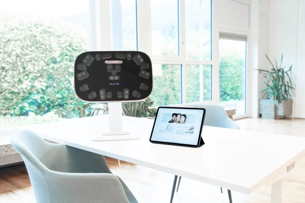 Del diagnóstico a la personalización: cómo integrar Aura en protocolos clínicos avanzados 5 aura-equipo-analisis-3d-app